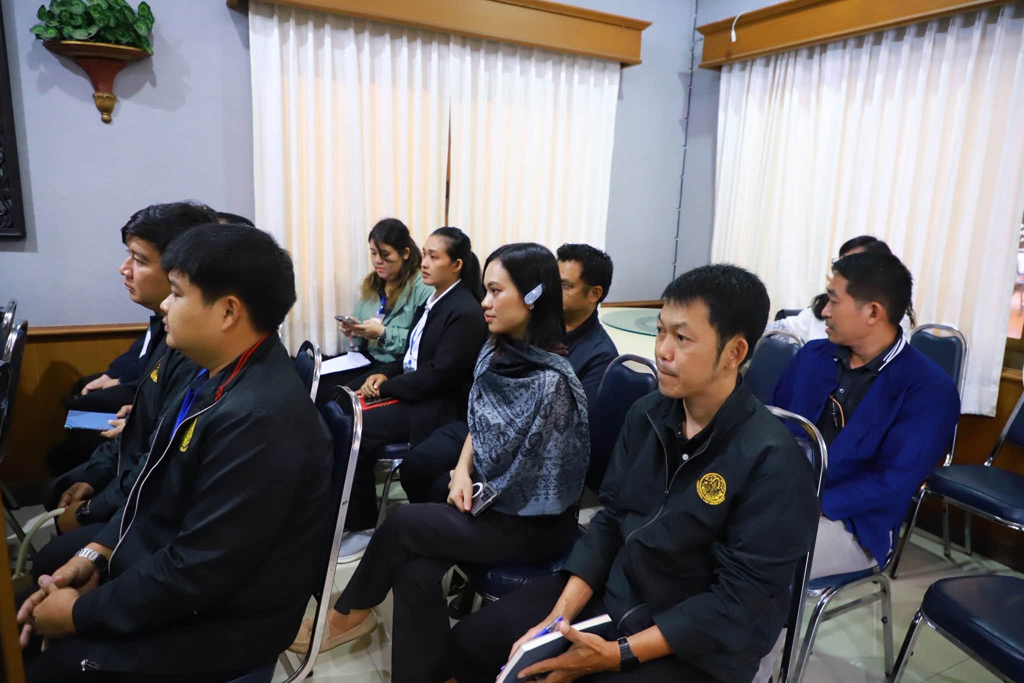 title - รองเลขาธิการ ส.ป.ก. ปิดสัมมนาฯ ดันวิสัยทัศน์ “สร้างสิทธิ เสริมทุน หนุนเกษตร” ยกระดับผู้นำเกษตรกรสู่ระบบเศรษฐกิจสีเขียว